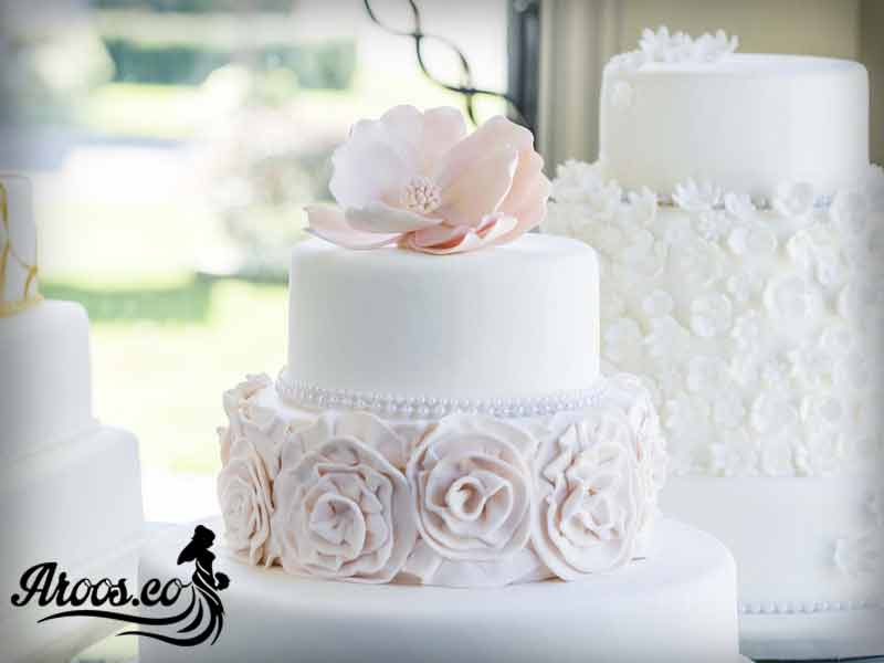 کیک عروسی رمانتیک و زیبا