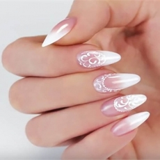 baby-boomer-nail-design