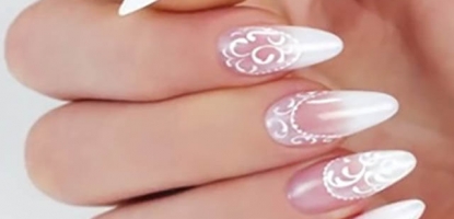 baby-boomer-nail-design